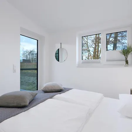 2 Bedroom Lovely In Lembruch-duemmer * Lembruch